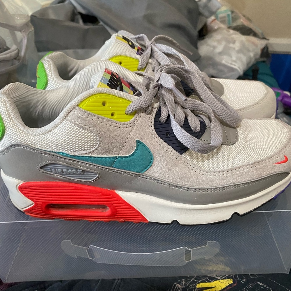 Nike Air Max GS Evolution of Icon